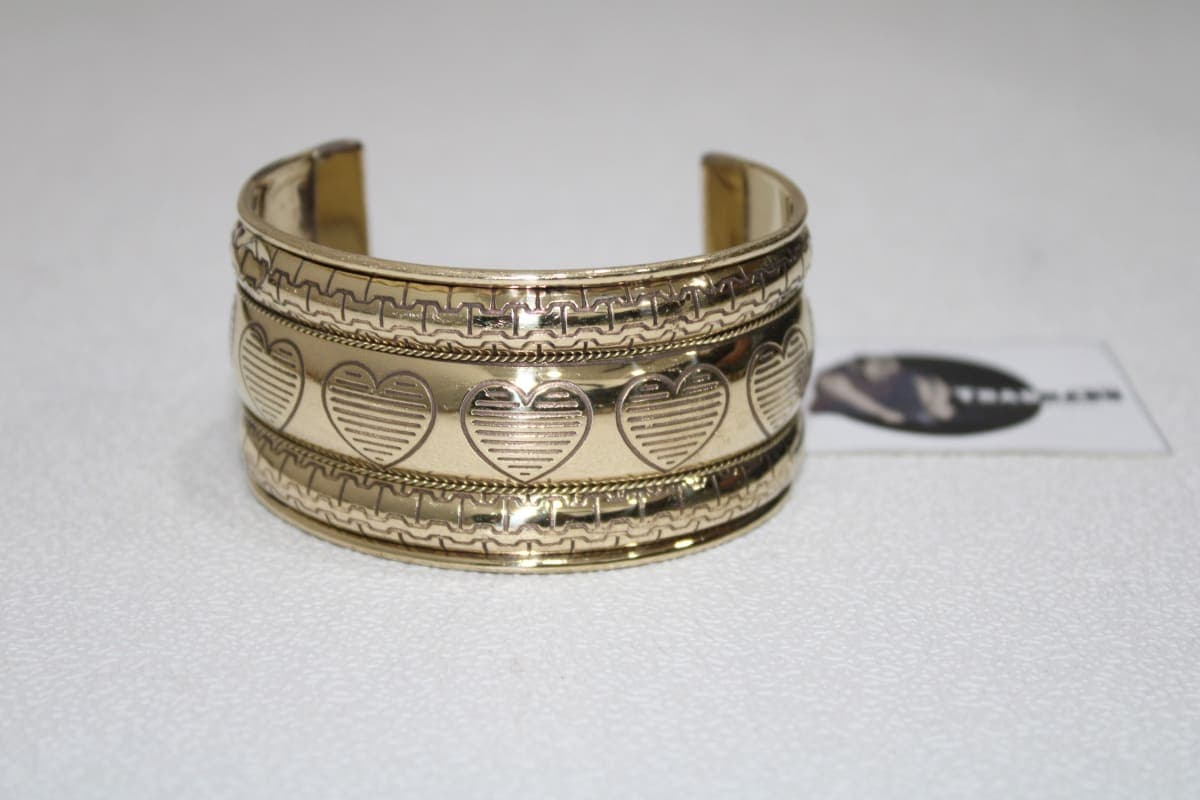 Emboss Heart Design Brass Cuff