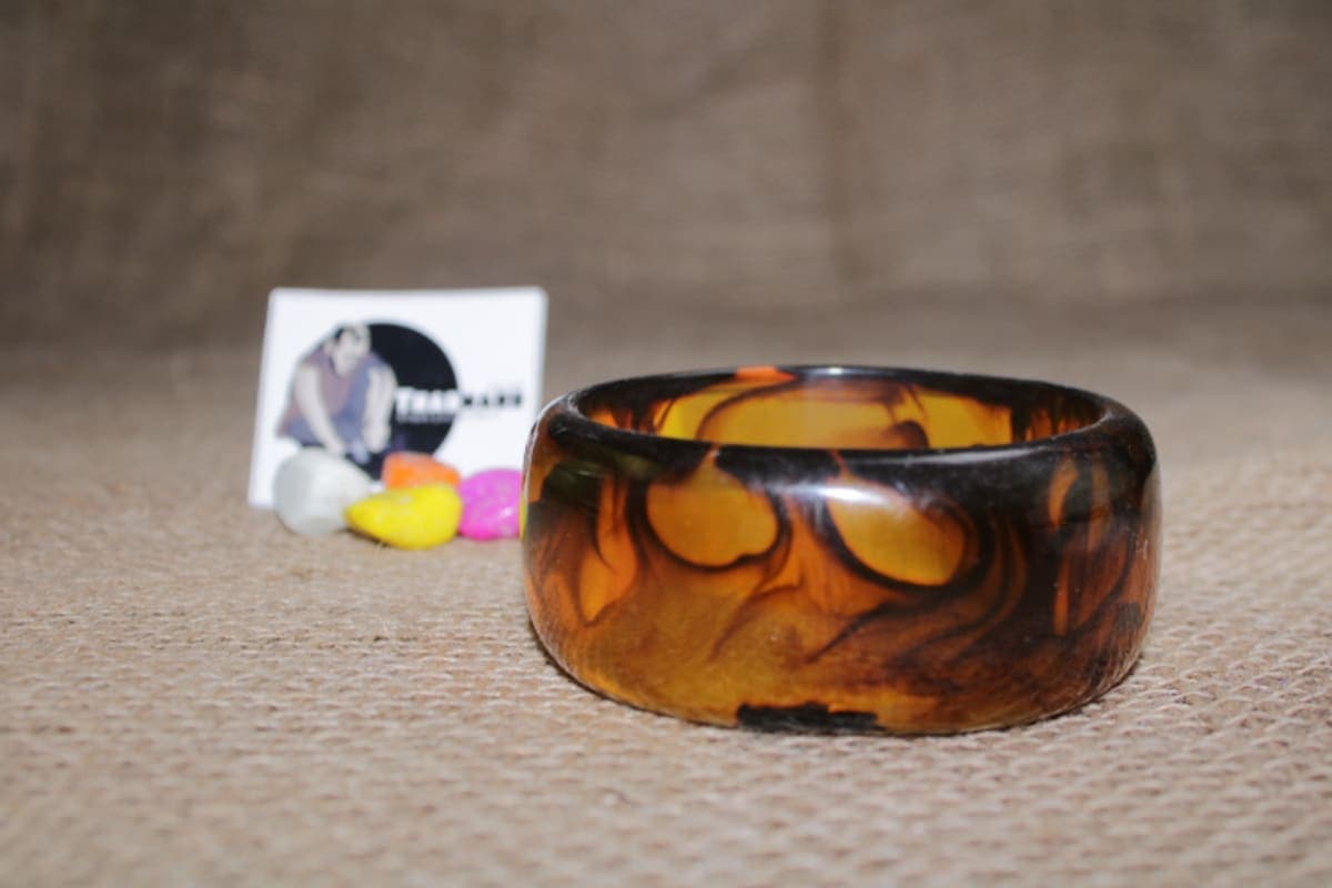  Lite And Dark Brown Design Resin Bangle