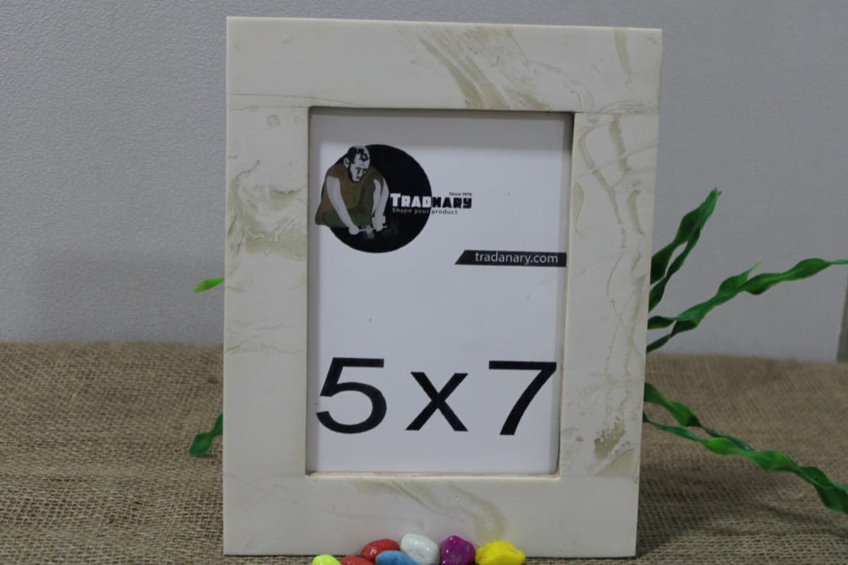 White Resin PhotoFrame