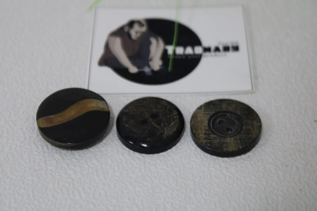BuffalO Horn Button