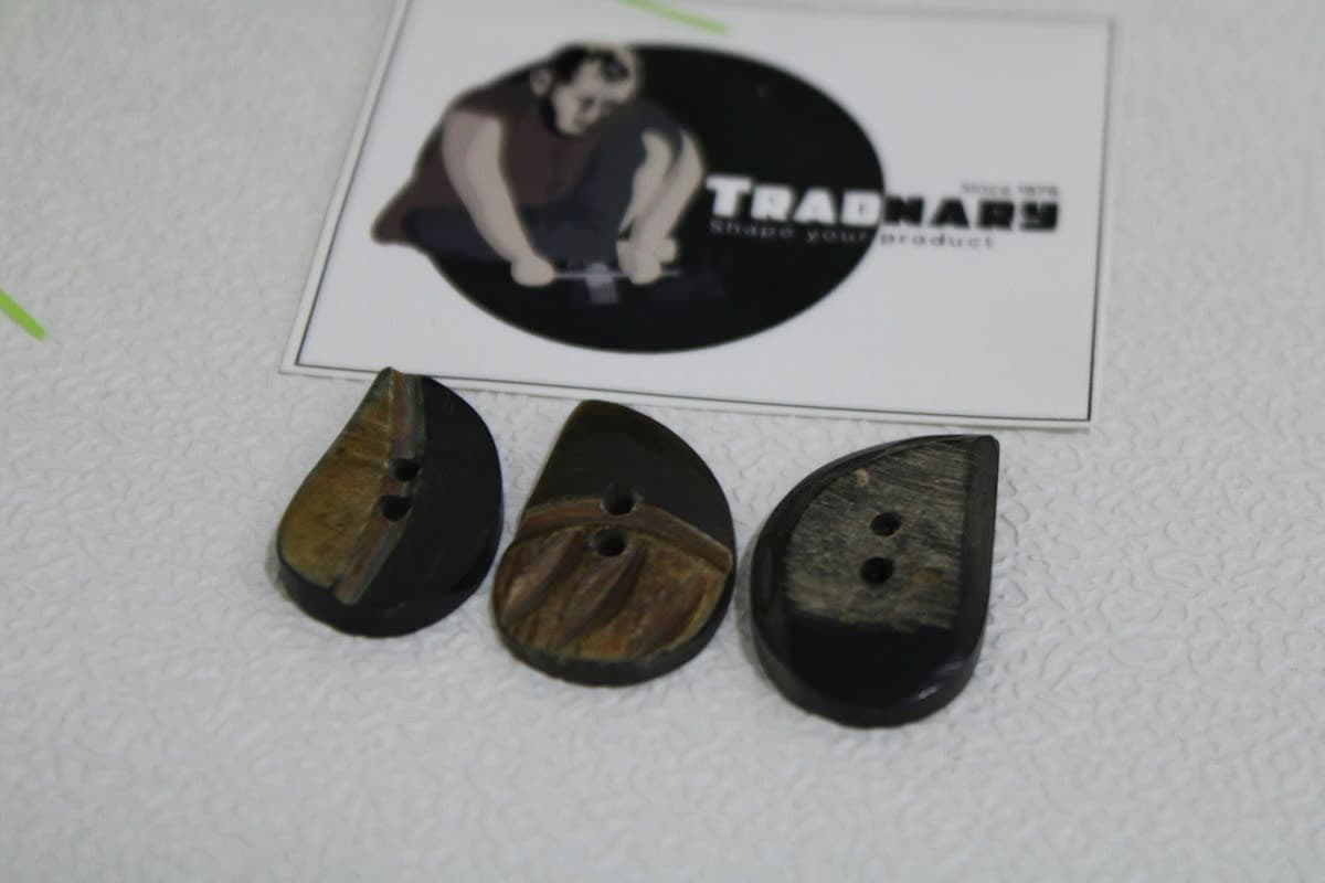 Buffalo HOrn Button