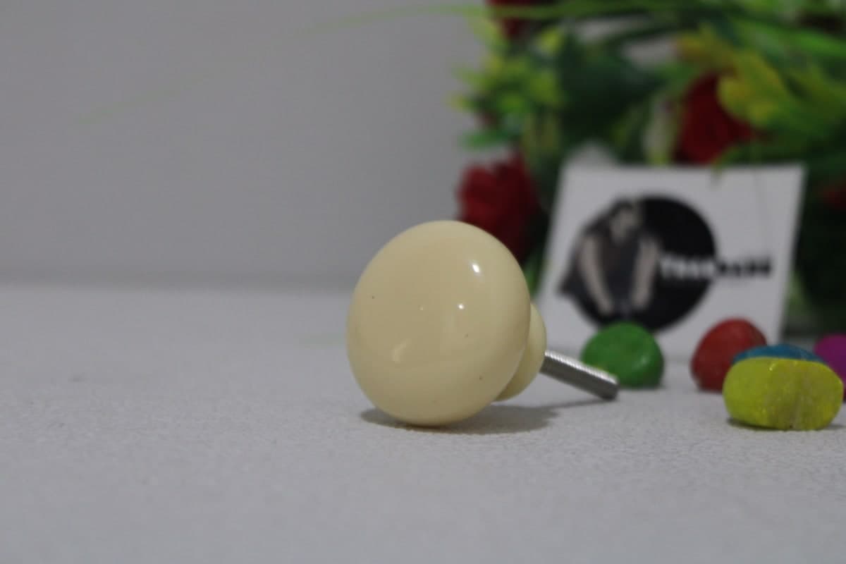 White Resin