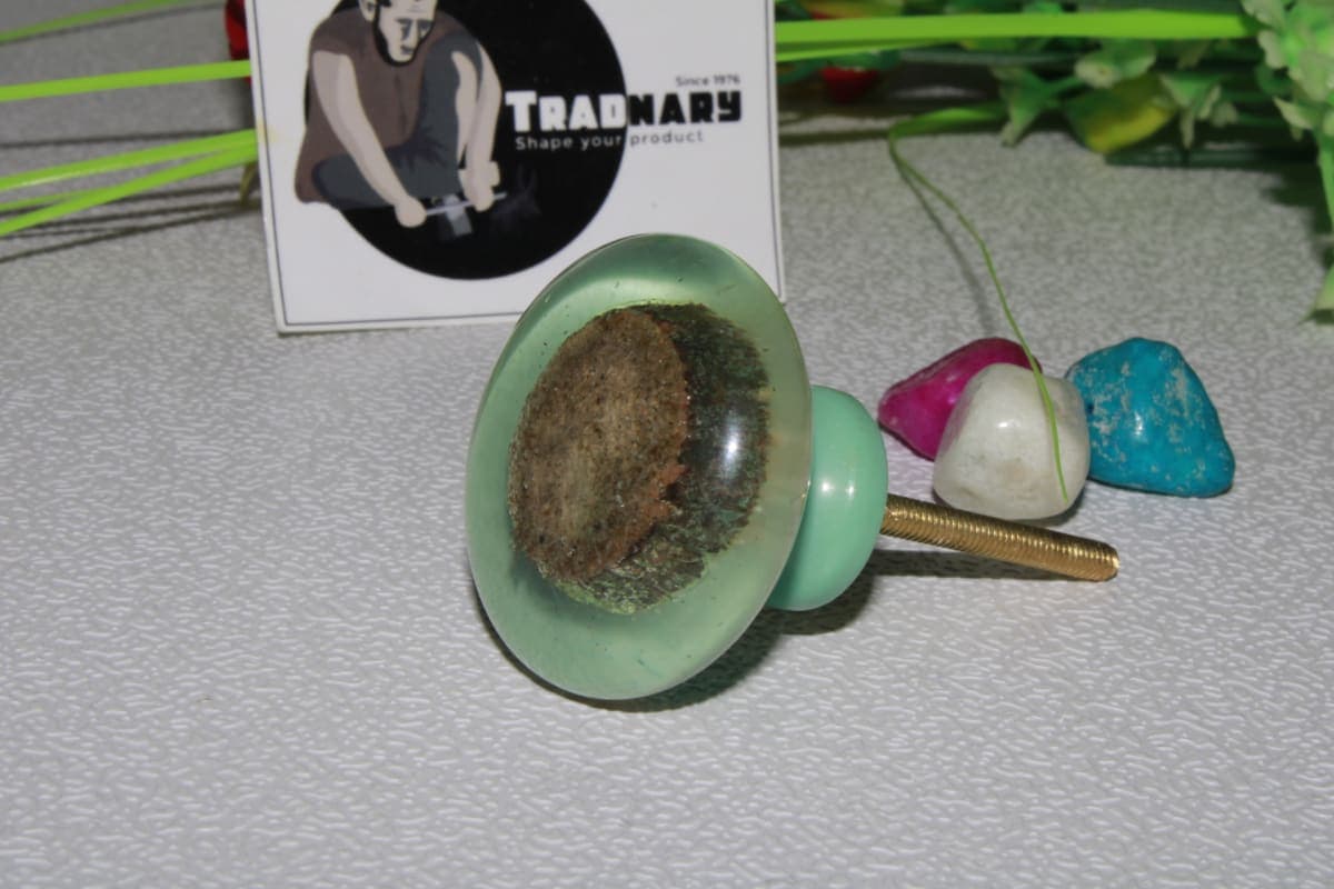 Round Knob with Wood Slice 