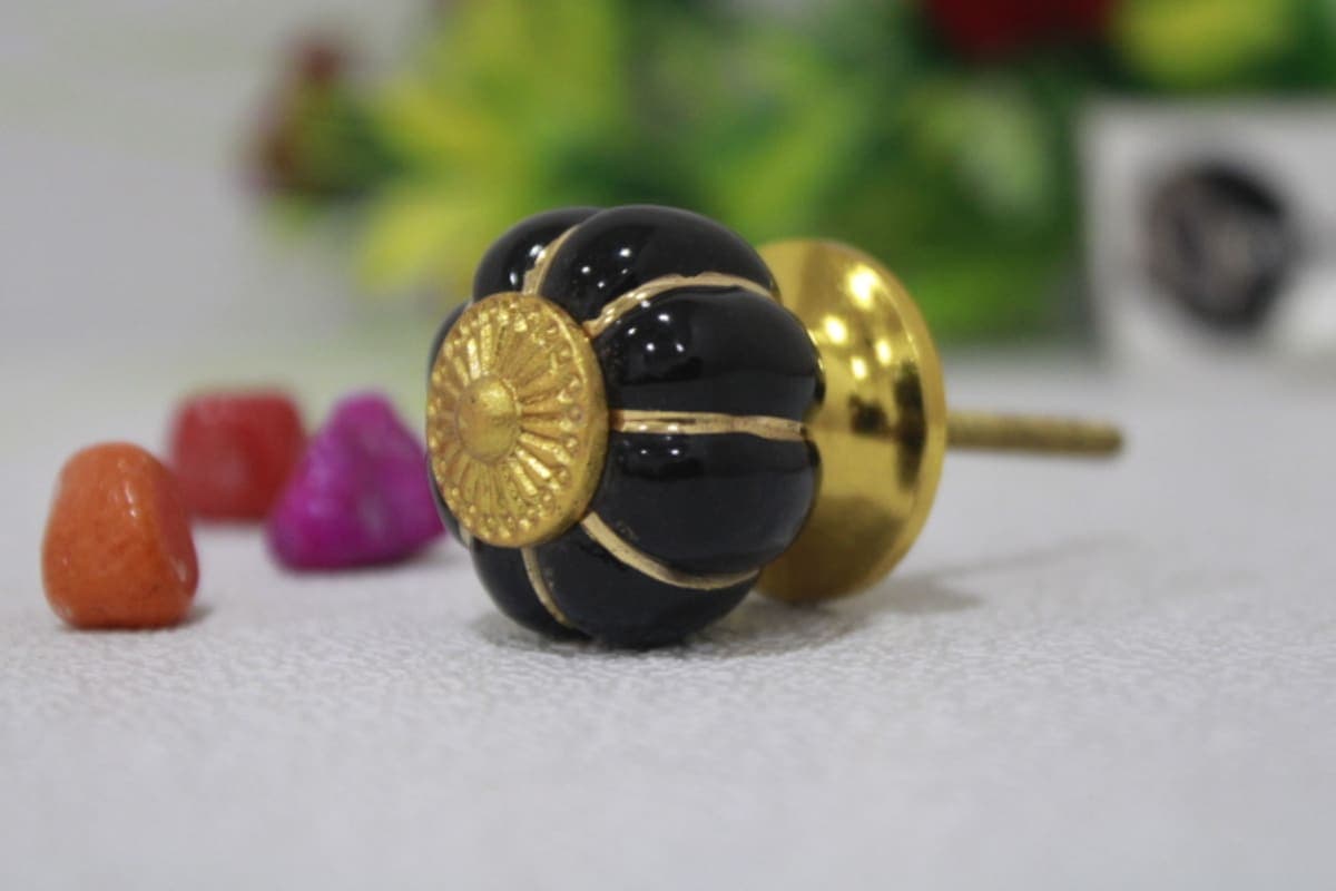 Black Flower Ceramic Knob