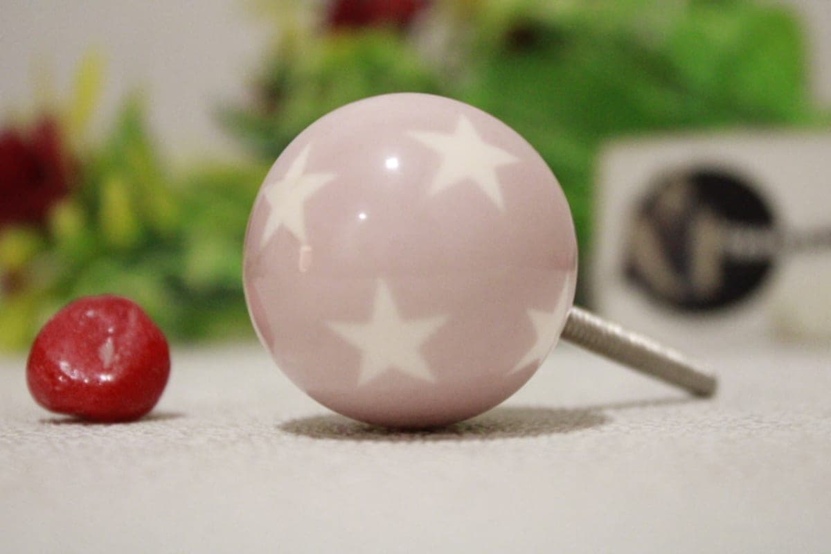 Round Pink Star Design Knob 