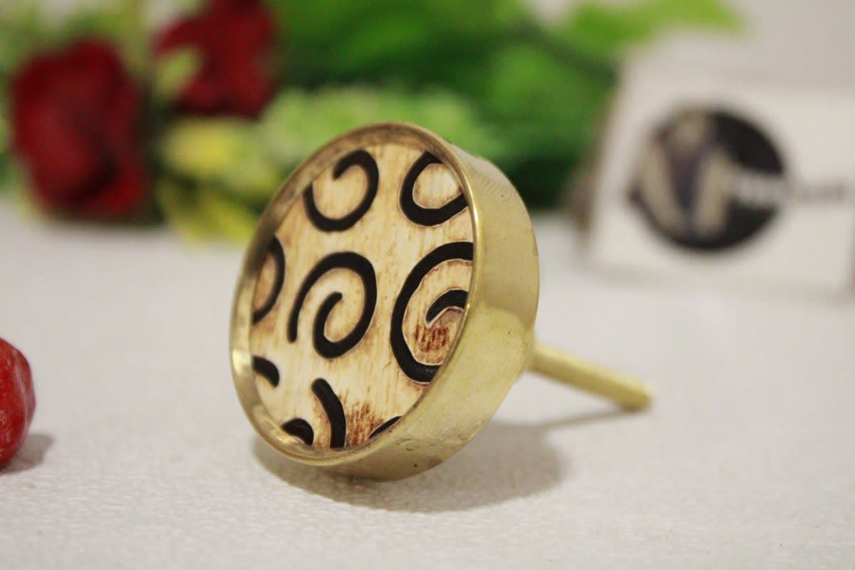  Horn Knob in Round Line Design