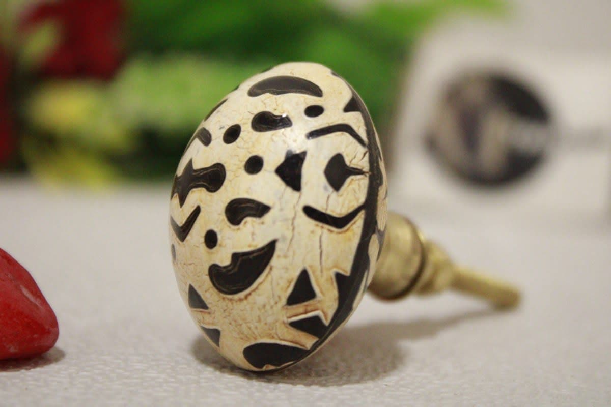 Horn Knob In Different Pattern Design