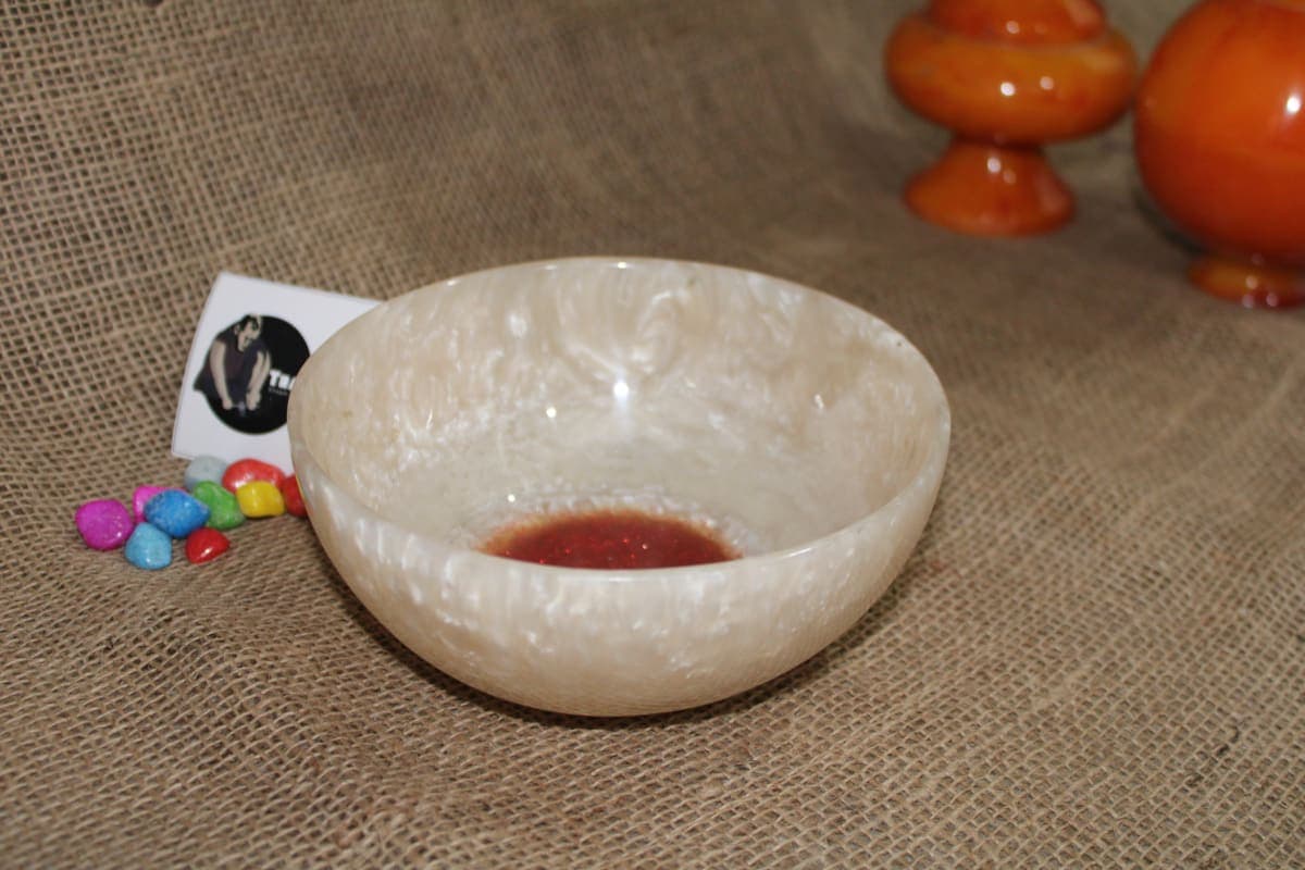 White Wide Bowl In Resin