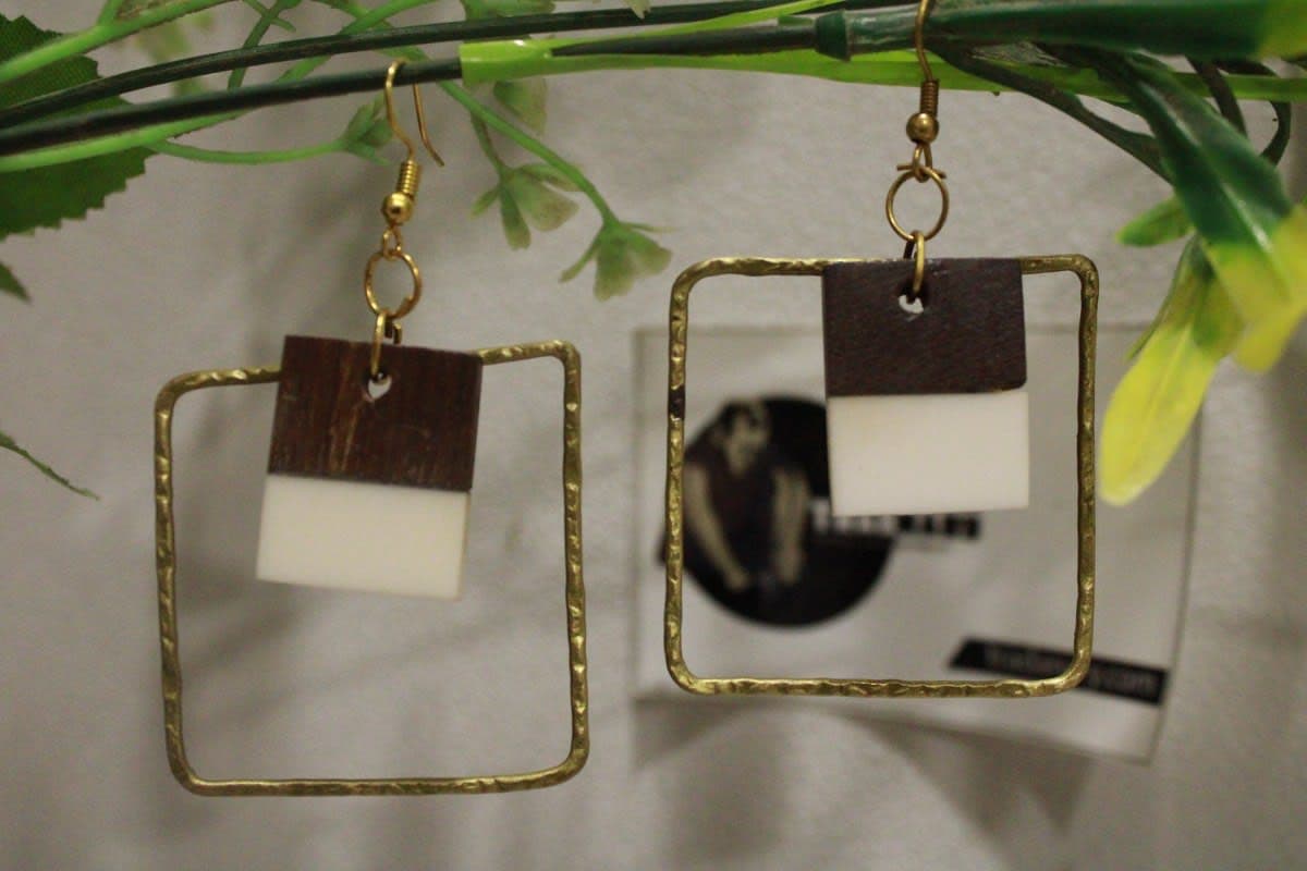 Brass Rope Earrings In Resin & Wood Design