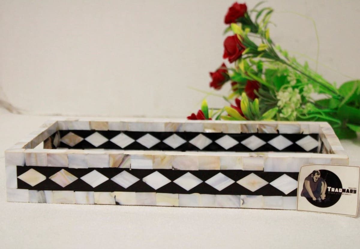 Mother of pearl inlay Black tray