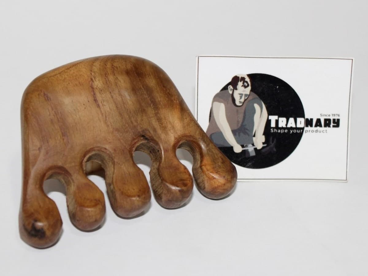 MASSAGE COMB