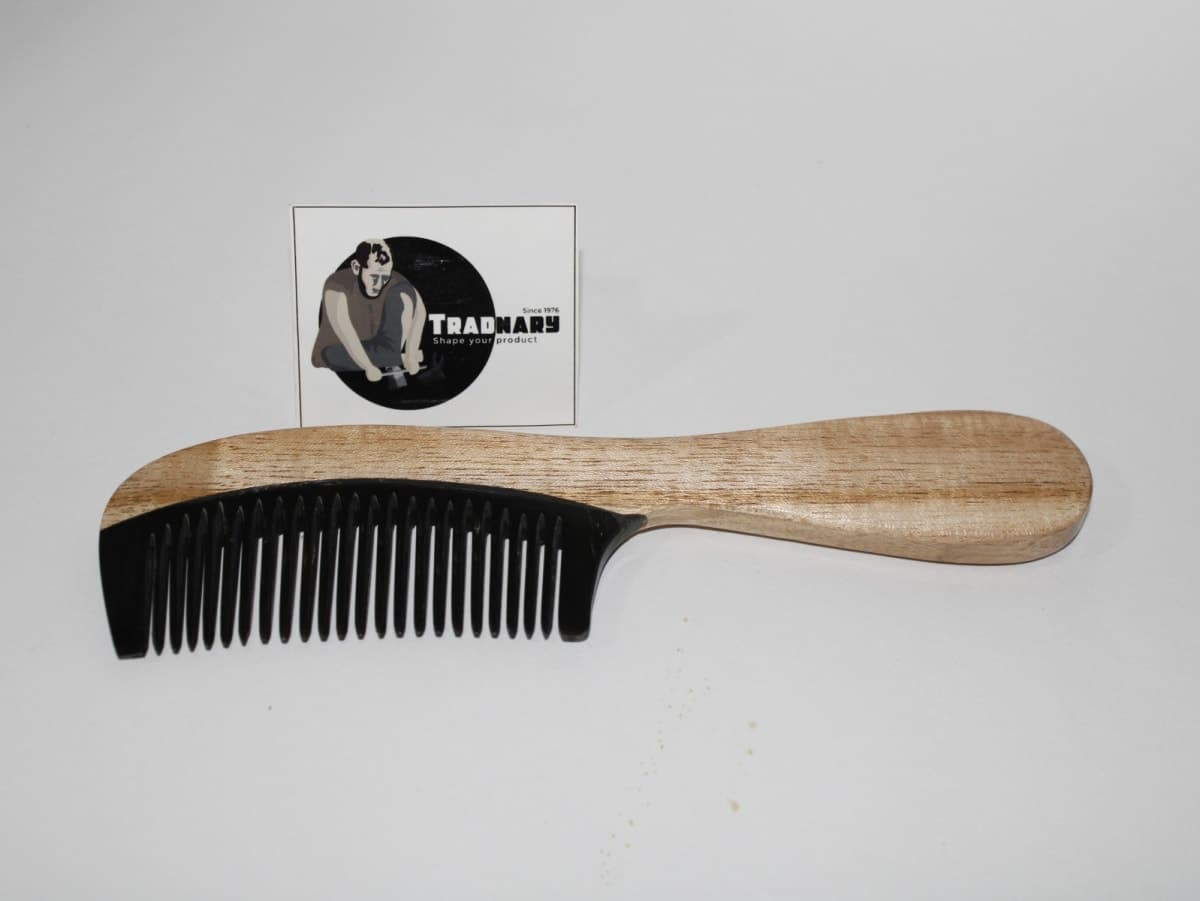 HORN & NEEM WOOD COMB