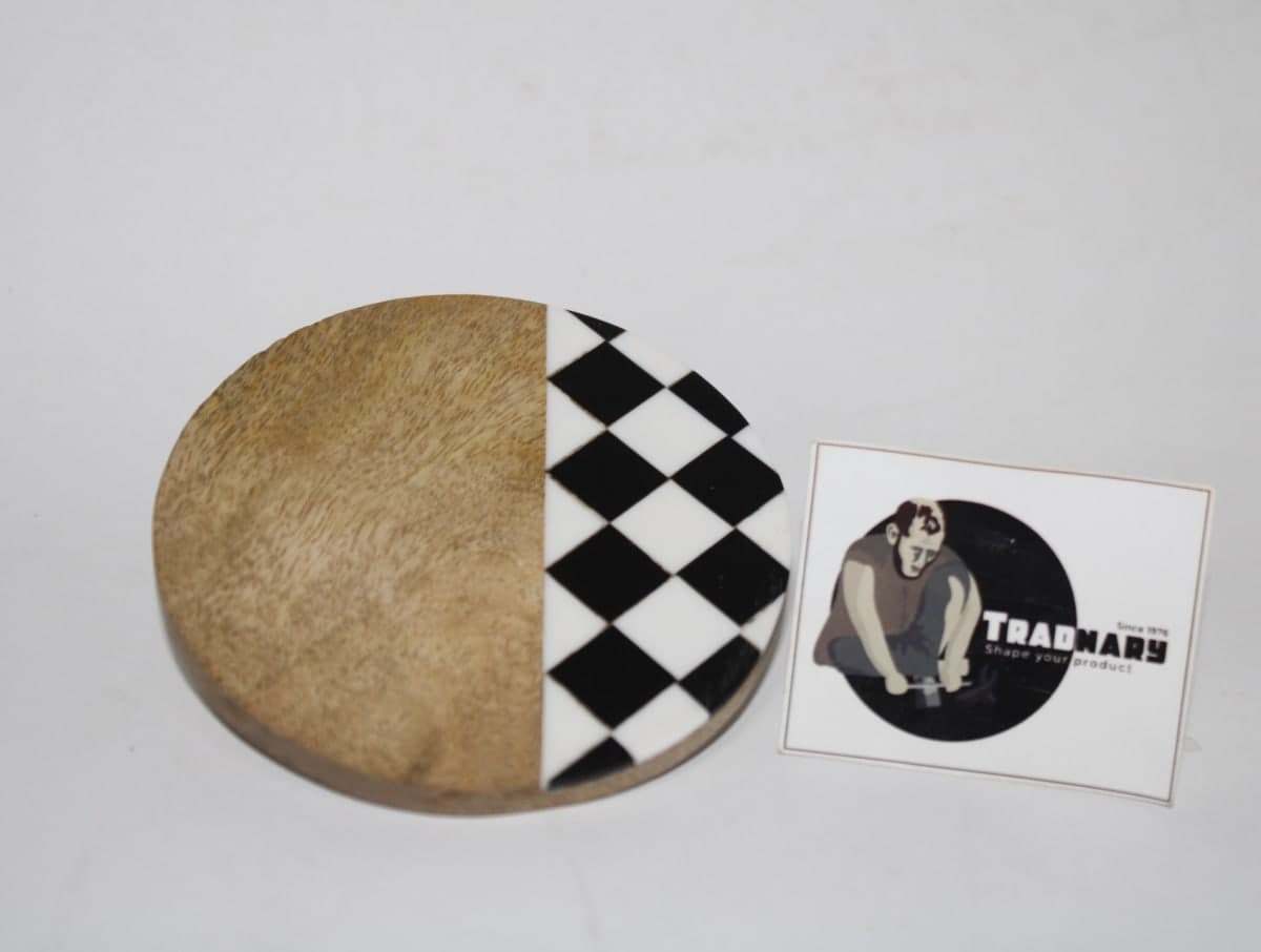 RESIN INLAY COASTER IN B&W PATTERN