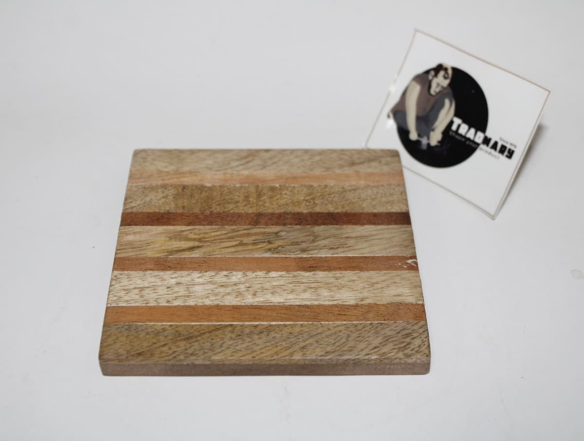 Wooden Coaster In Lining Design 