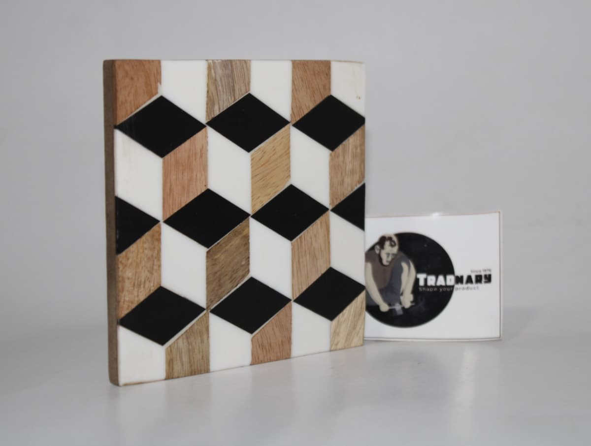 RESIN INLAY COASTER IN 3D CUBE DESIGN