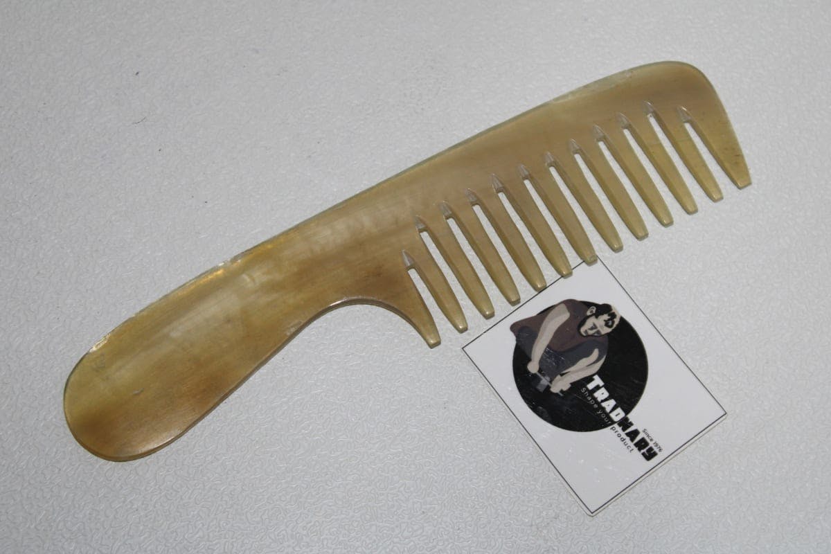 Wide Teeth Horn Comb