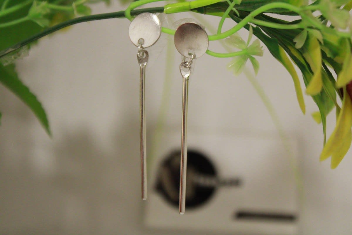 Silver Coated  Earrings In Thin Stick