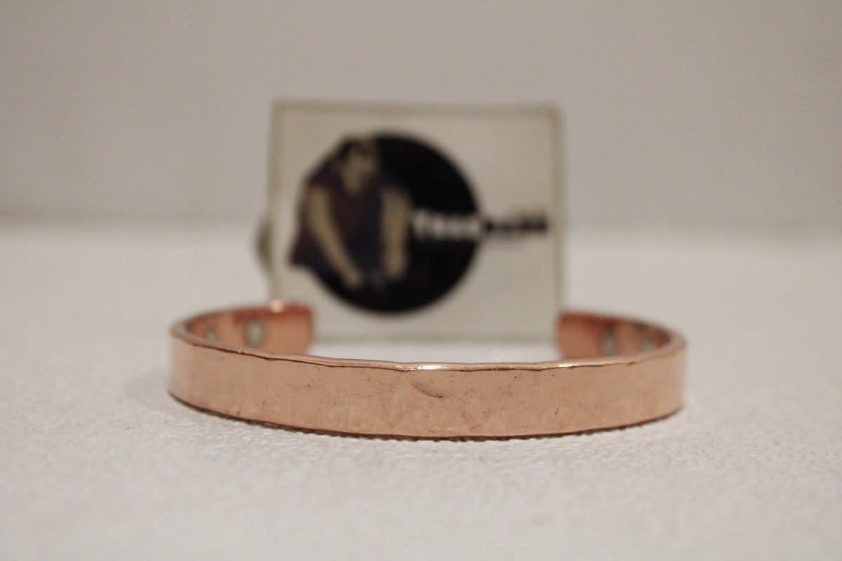Magnetic Copper Cuff With Thin Etching Design