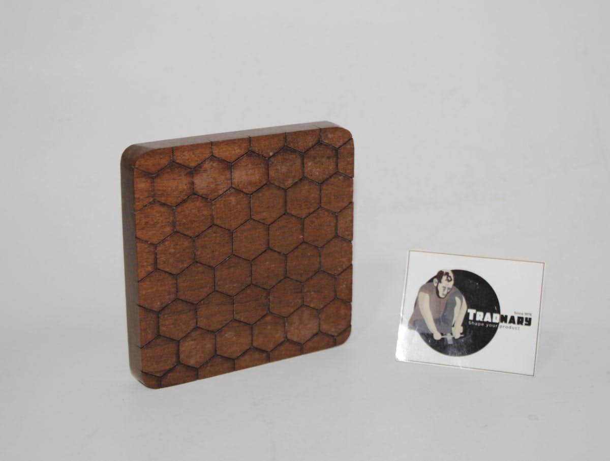 SOLID WOODEN COASTER IN HEXAGON PATTERN 